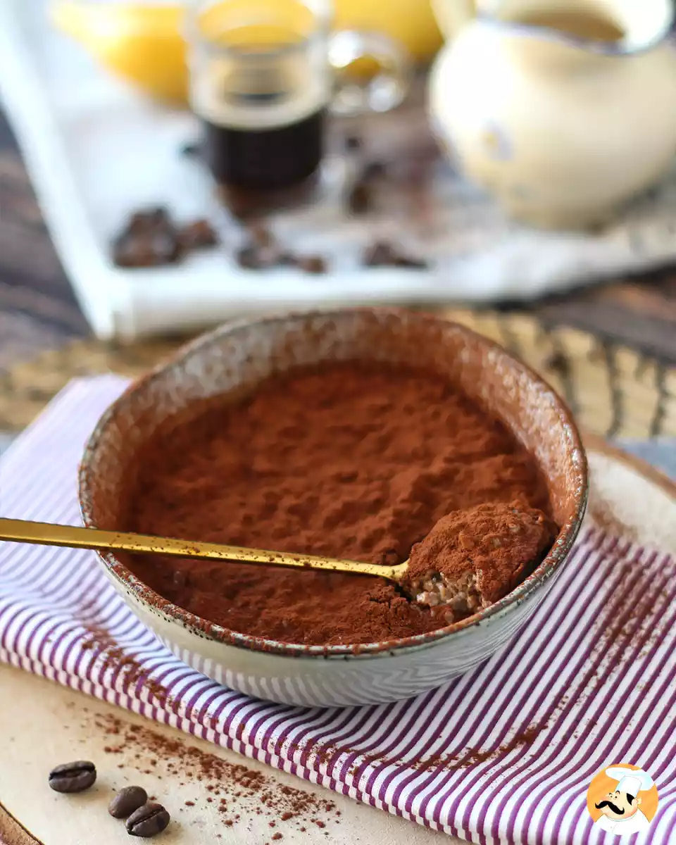 Havregryn över natten med tiramisu-smak