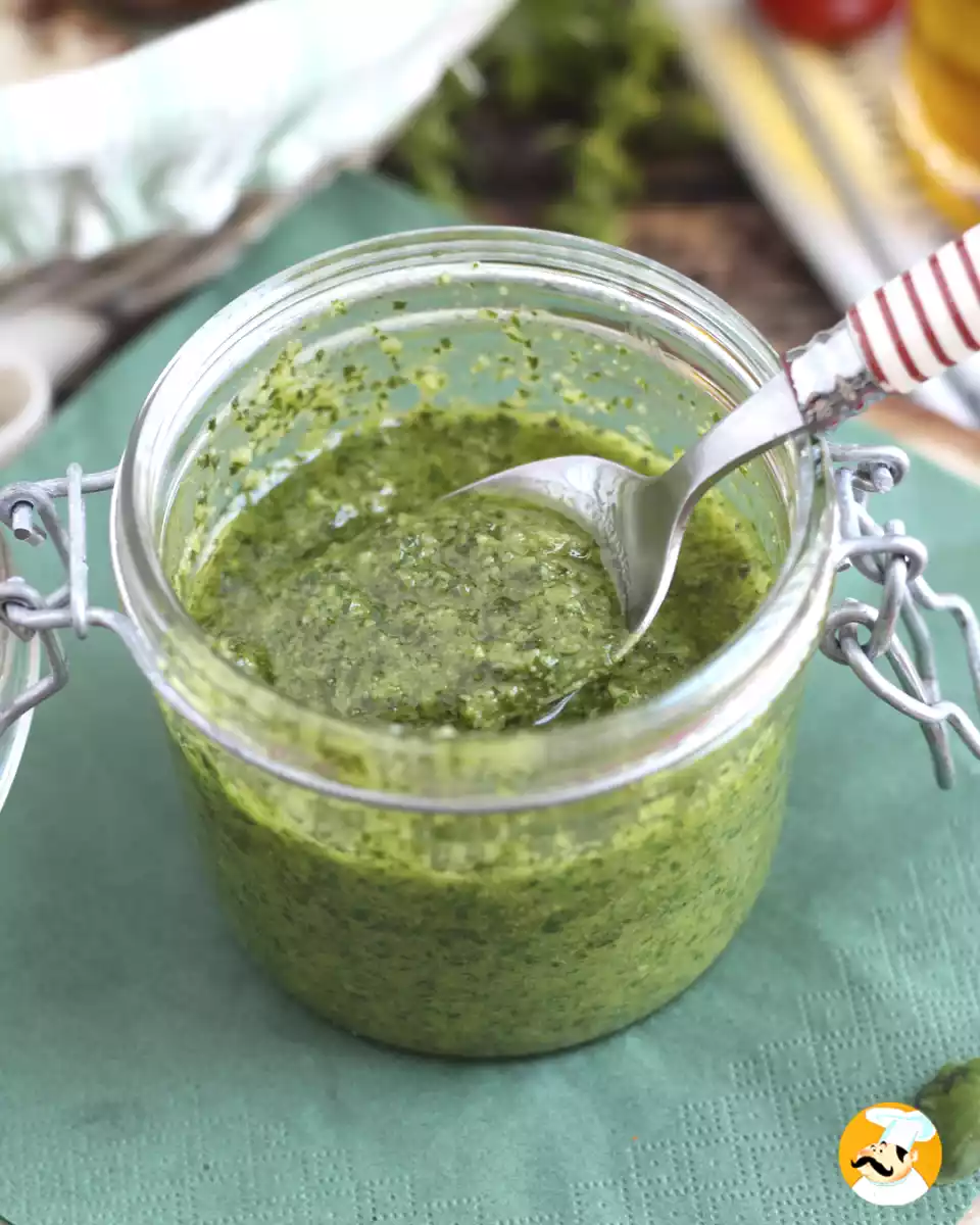 Hemlagad grön pesto - pesto alla genovese