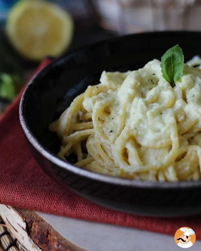 1. Pasta med krämiga zucchini