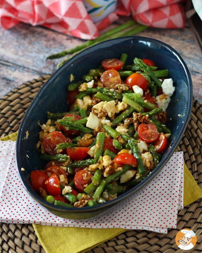 3. Sallad med sparris, fetaost och valnötter