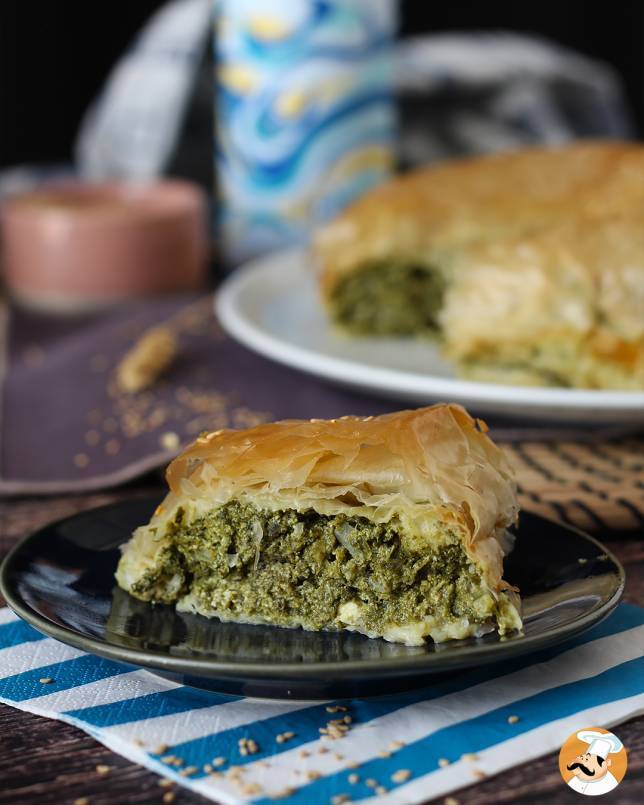 Grekisk tårta med spenat och fetaost (spanakopita)