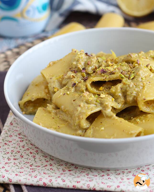 6. Paccheri med tonfisk, pistagenötter och citron