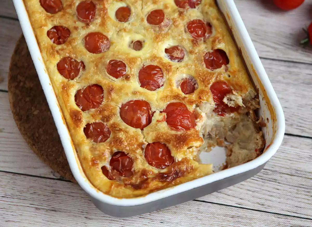 1. Kryddig clafoutis med körsbärstomater och tonfisk