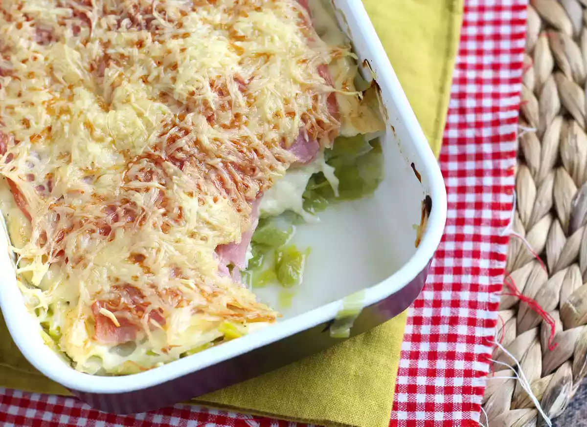 9. Gratin av purjolök, skinka och ost