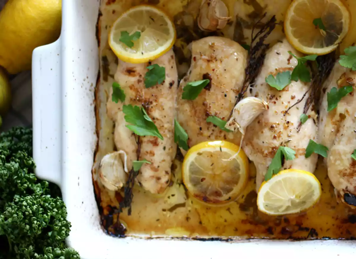 4. Citronkyckling i ugnen: doftande, lätt och... den lagar sig själv!