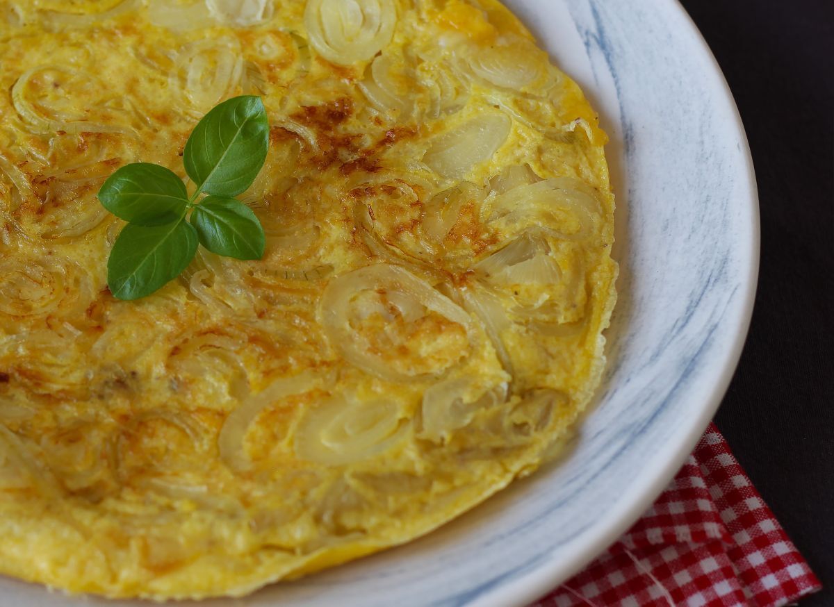 8. Lökomelett: smakfull enkelhet
