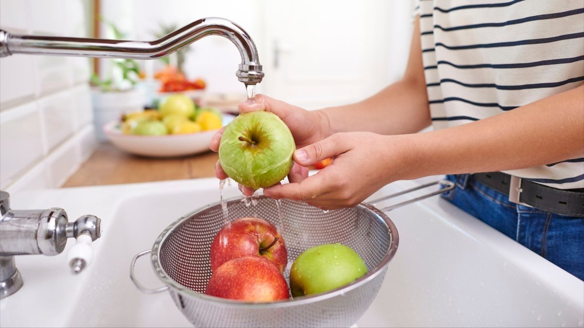 Tvättar du frukt på rätt sätt? Se misstaget som skadar din hälsa