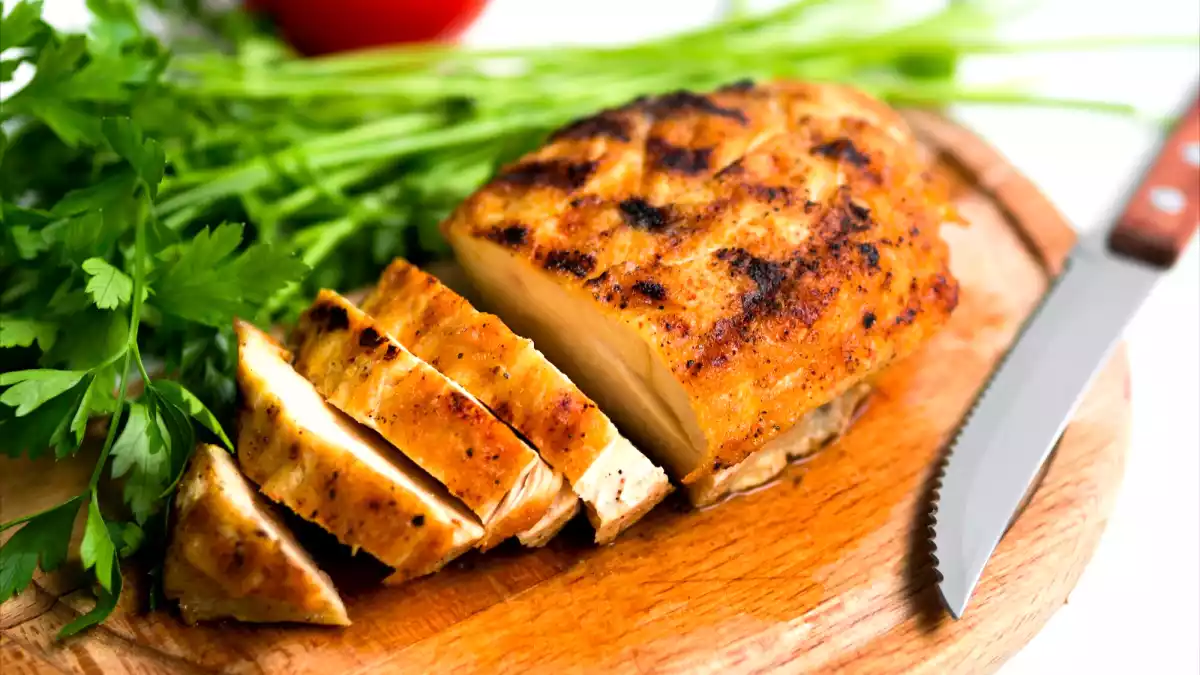 Misstagen som gör att din kyckling blir torr på grillen (och hur du åtgärdar dem)