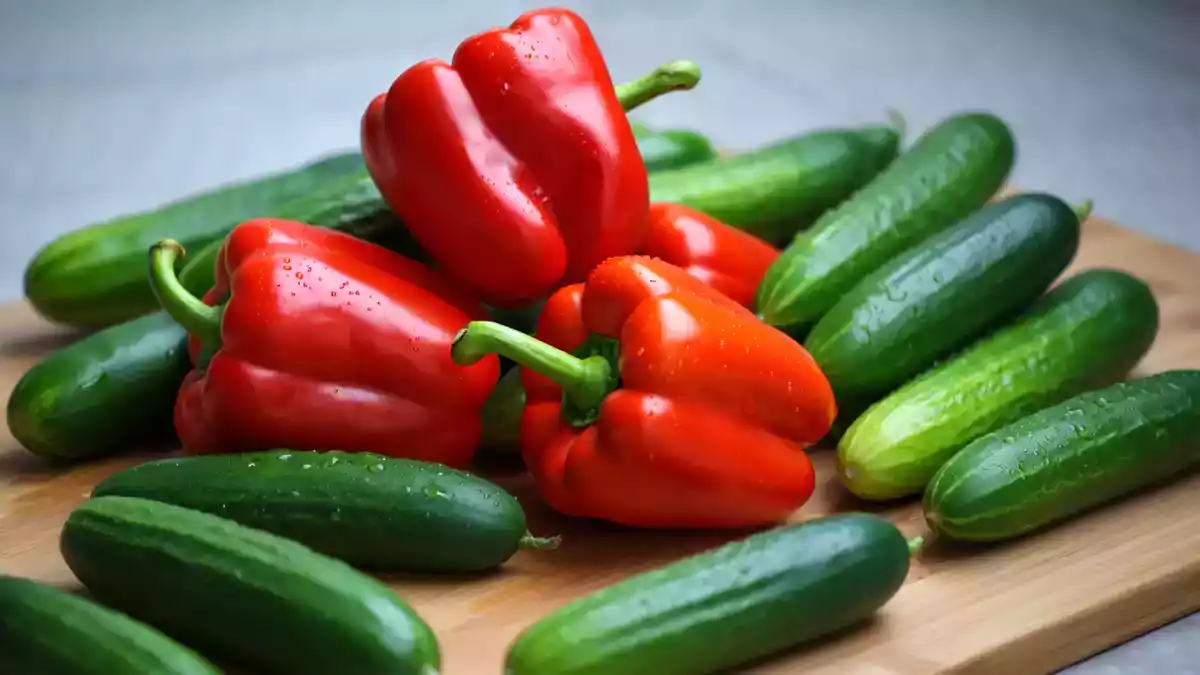 Fastnar gurkor och paprika i magen? Så här gör du för att smälta dem bättre