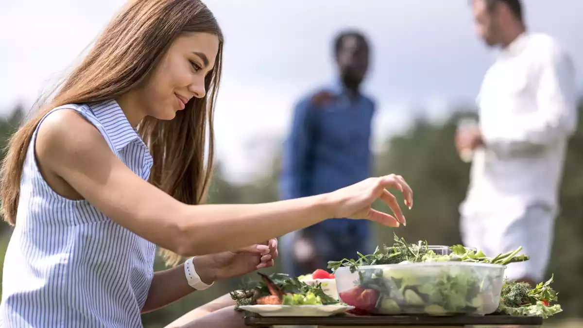 Varför är vi mindre hungriga när det är varmt?