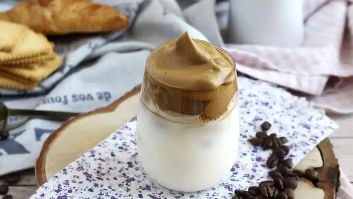 Kalla bryggkaffe recept för sommaren: från frappuccino till affogato, enkla och originella idéer