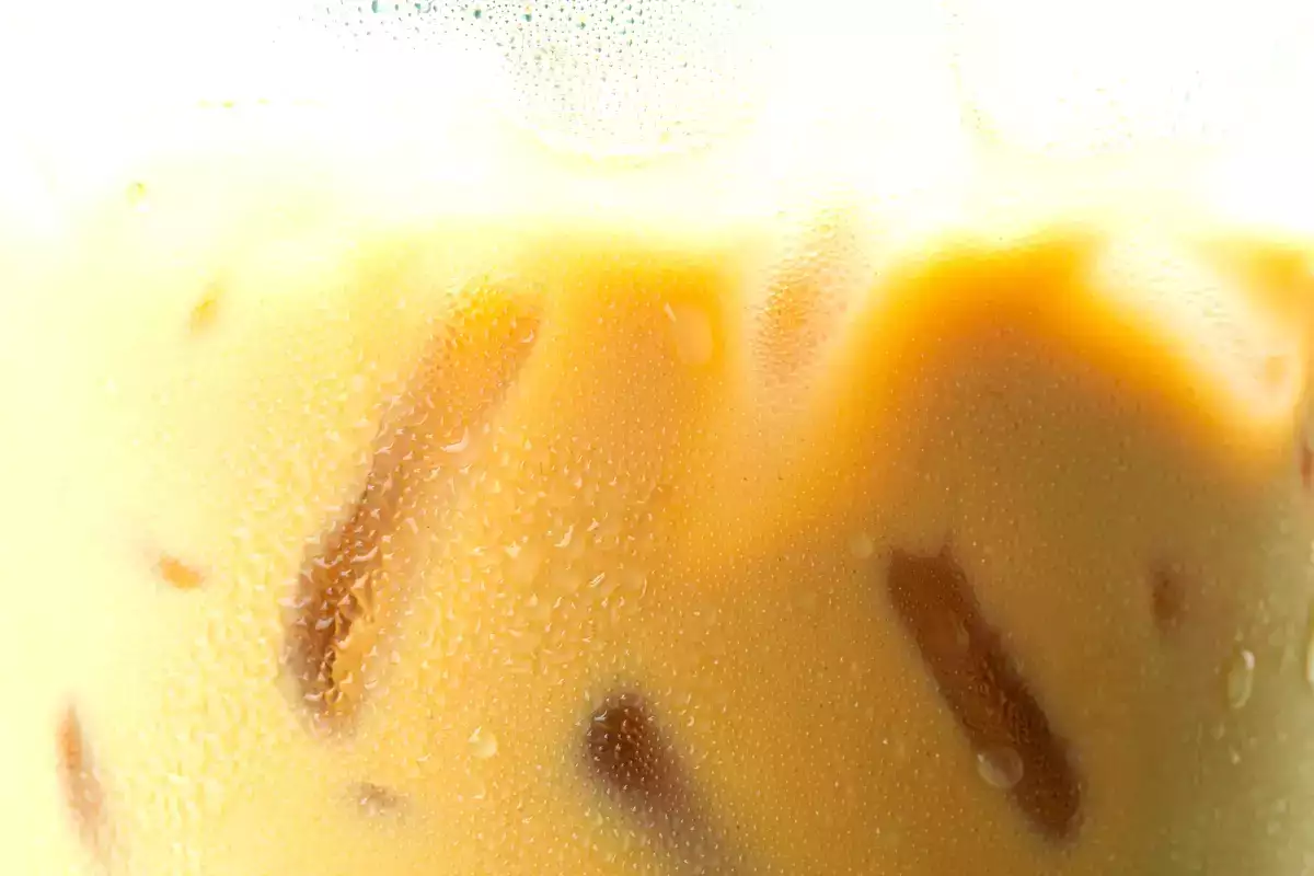 Från latte till iskaffe-matcha, vad den växande iskaffe-trenden avslöjar