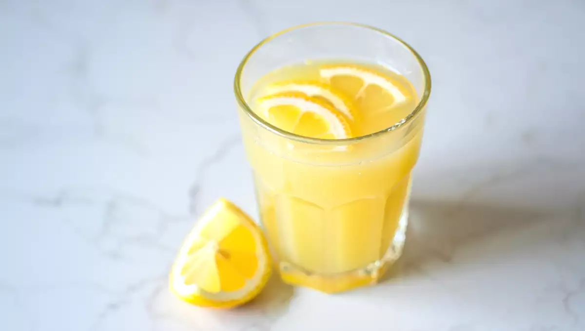 Blir man verkligen smal av att dricka citronsaft på tom mage? Myt eller verklighet?