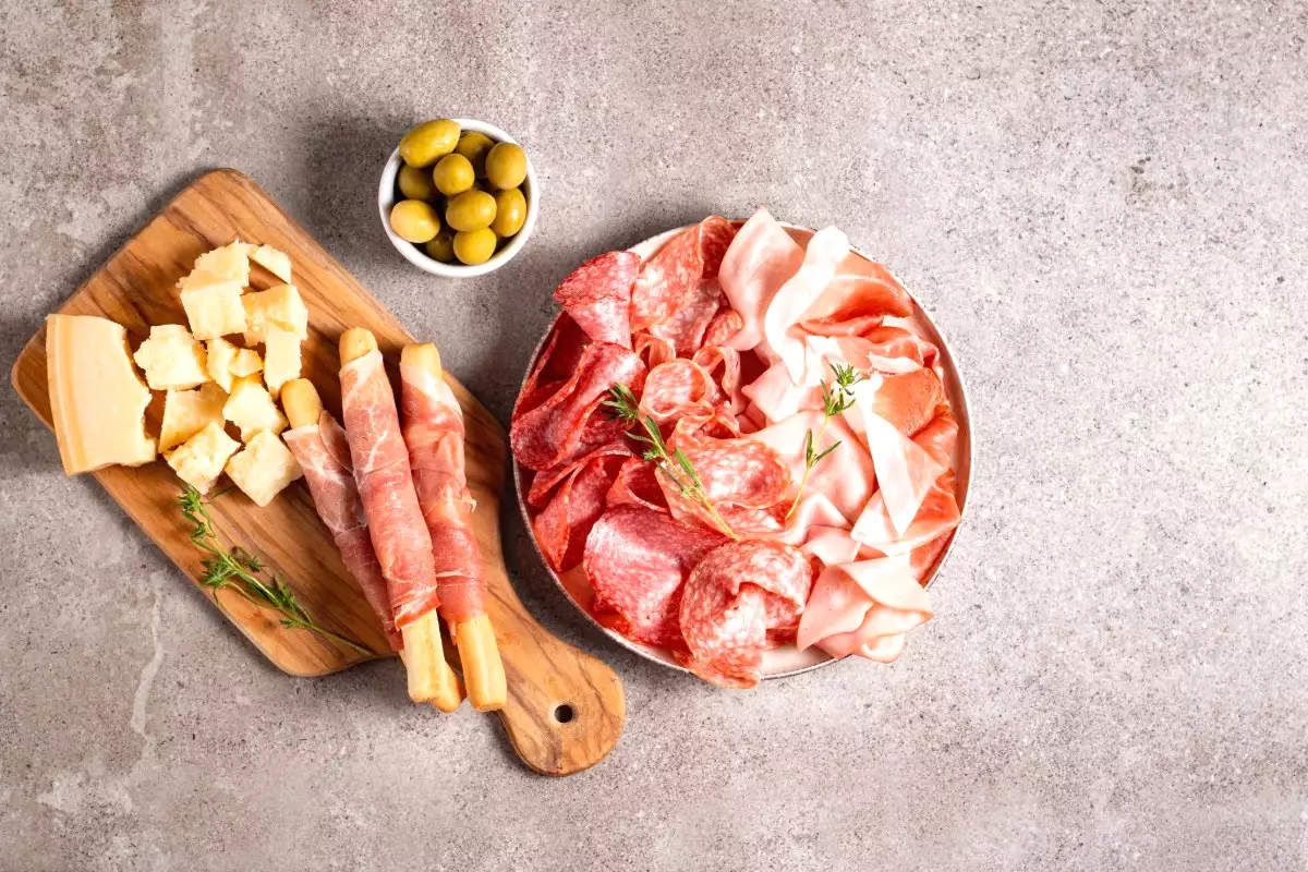 Spara på ost och charkuterier utan plastfilm med detta smarta knep