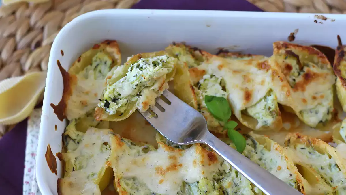 Conchiglioni fyllda med ricotta, zucchini och citron: den perfekta krämiga förrätten till påsklunchen