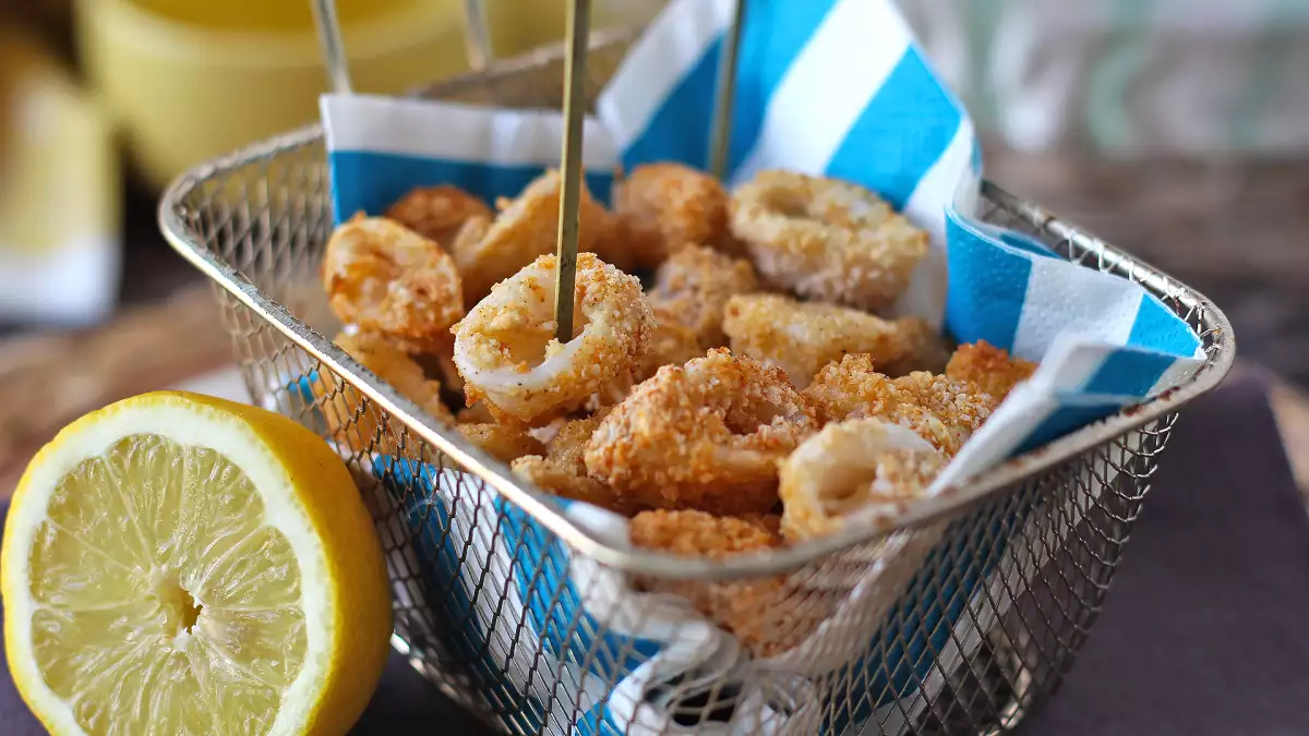 Fisk i en fritös? Upptäck 7 lätta, krispiga och supersnabba recept som du kanske inte förväntar dig (men som du kommer att älska vid första tuggan)