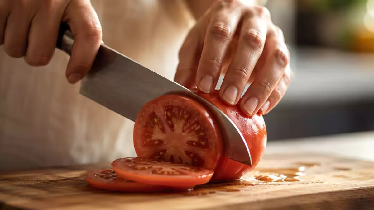 5 ingredienser som kan skada dina knivar utan att du ens vet om det