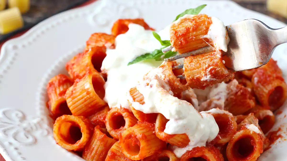 Inte såsen: den sista touchen som förvandlar en enkel tomatpasta till en minnesvärd rätt