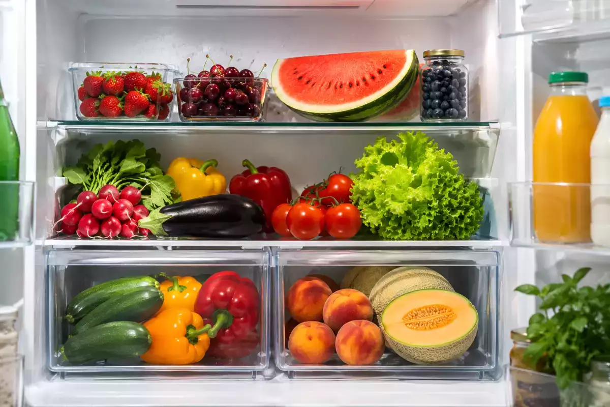 I kylskåpet eller utomhus? Här är tips på hur du förvarar sommarens frukt och grönsaker så att de håller sig fräscha längre