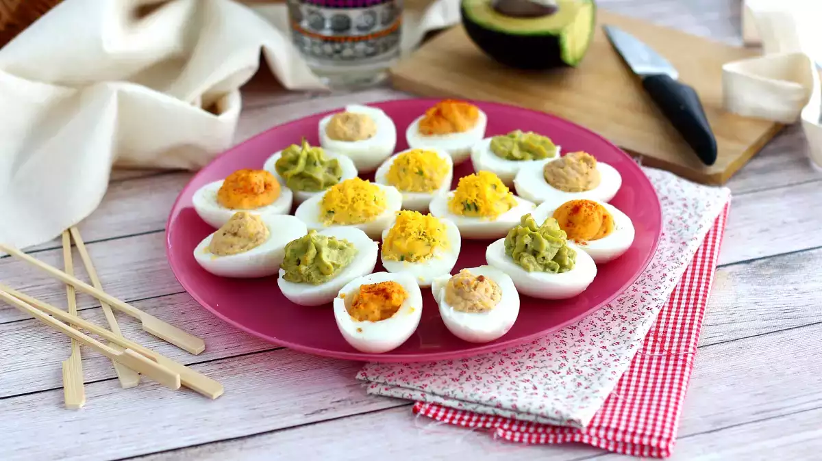 Fyllda ägg, mimosaägg och deviled eggs: är det samma sak, eller har vi blandat ihop recepten hela livet?