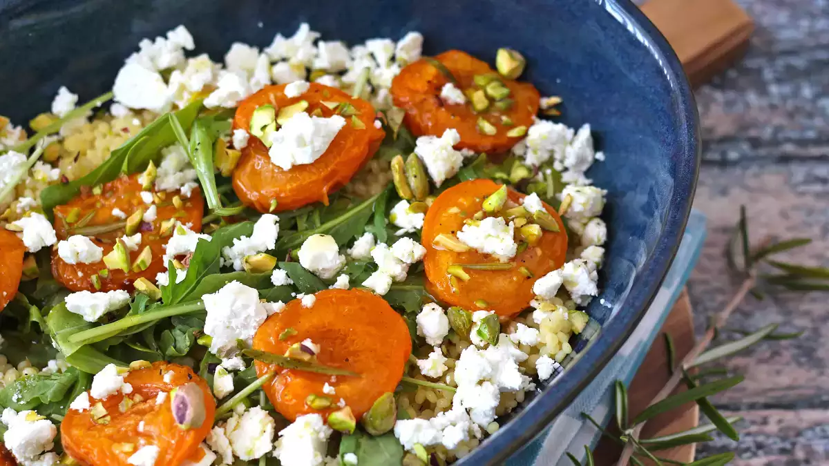 4 salta recept med färska aprikoser som du bör prova innan säsongen är över