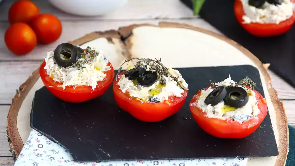 Tonfisk, taboulé, getost: 7 idéer för att fylla tomater utan att behöva tillaga dem!