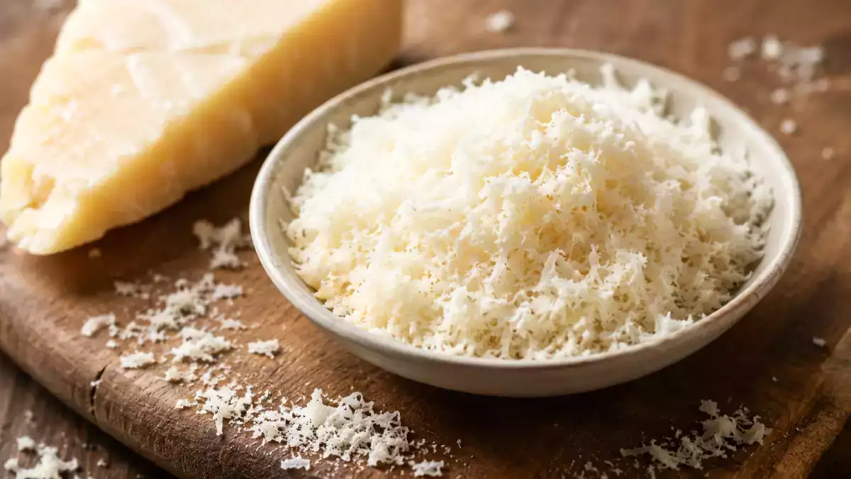 Så här väljer du riven parmesan: de tre uppgifterna du ska kontrollera på förpackningen