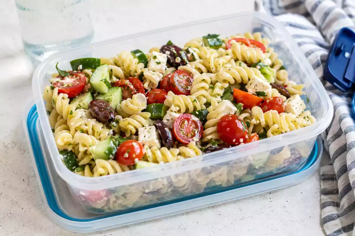 Kall pasta i matlådan: ett knep för att den inte ska klibba ihop till en klump