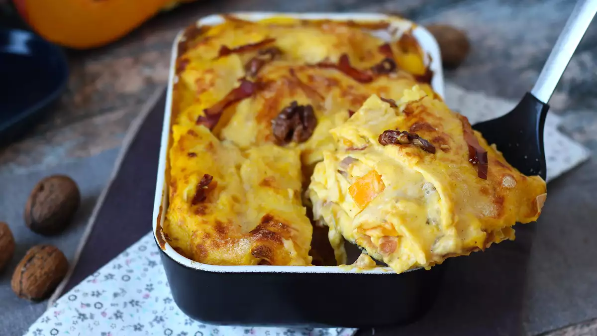 Lasagnen som doftar höst: krämig inuti, krispig på toppen och perfekt för de första svala söndagarna