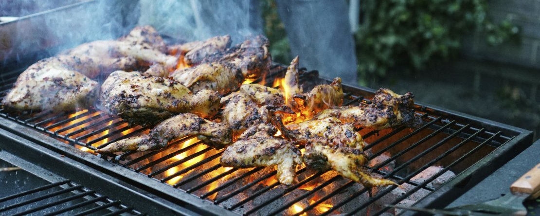 Tricket med salt på glöden som används av experter på grillning