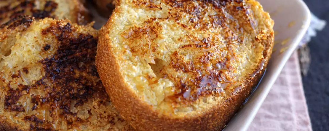 Vad är det bästa brödet för att göra torrijas och varför inte bara något bröd kommer att göra