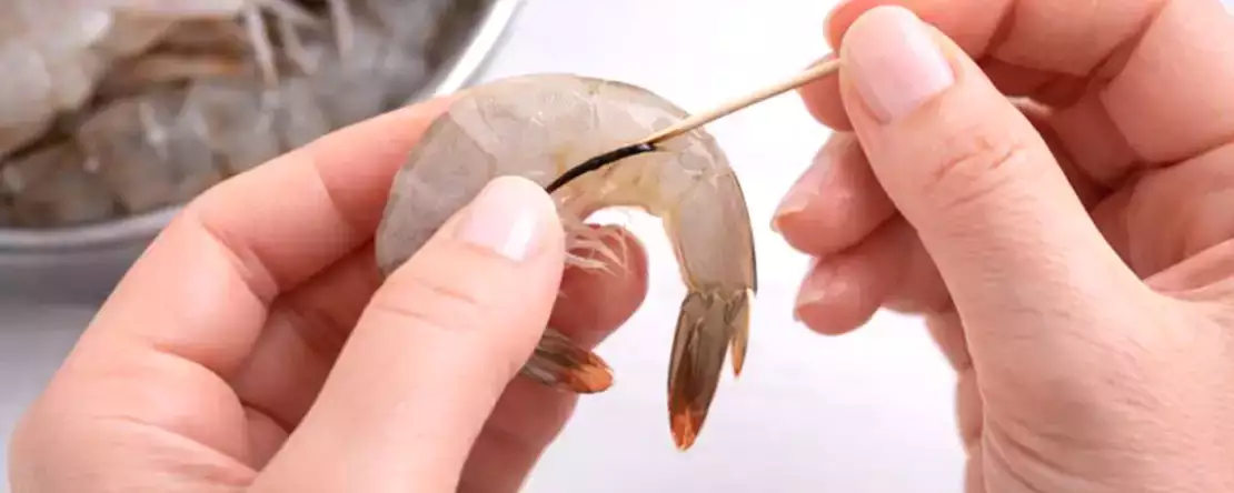 Äter du räkor med svart linje? Ta reda på vad du kanske äter utan att veta om det