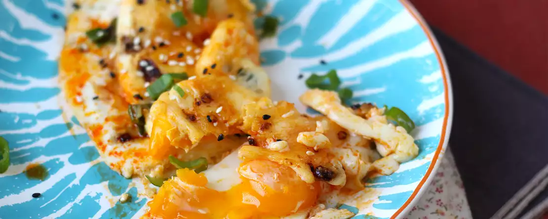 Har du två ägg och lite tid? Det här receptet kommer att rädda din middag (och kanske frukost också!)