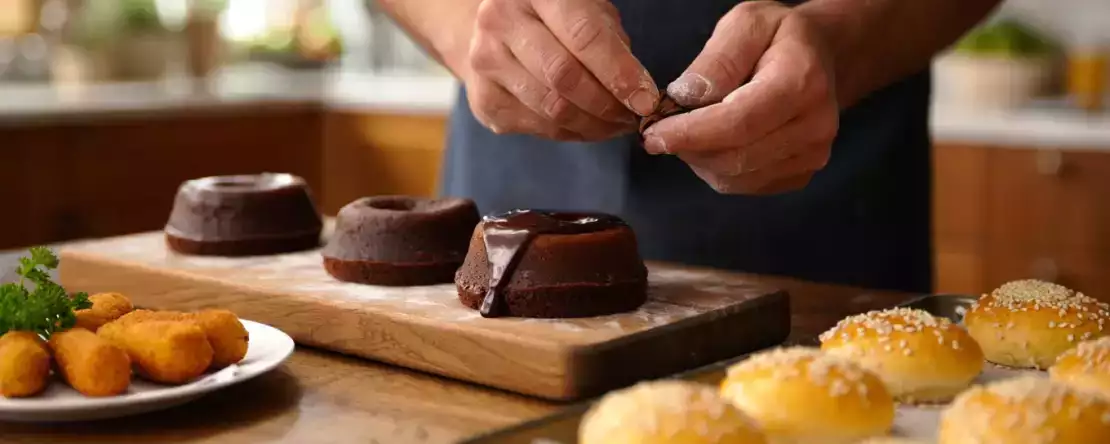 Dagens meny, 27 april: läckra raclette-kroketter, saftiga burgare och en chokladdröm