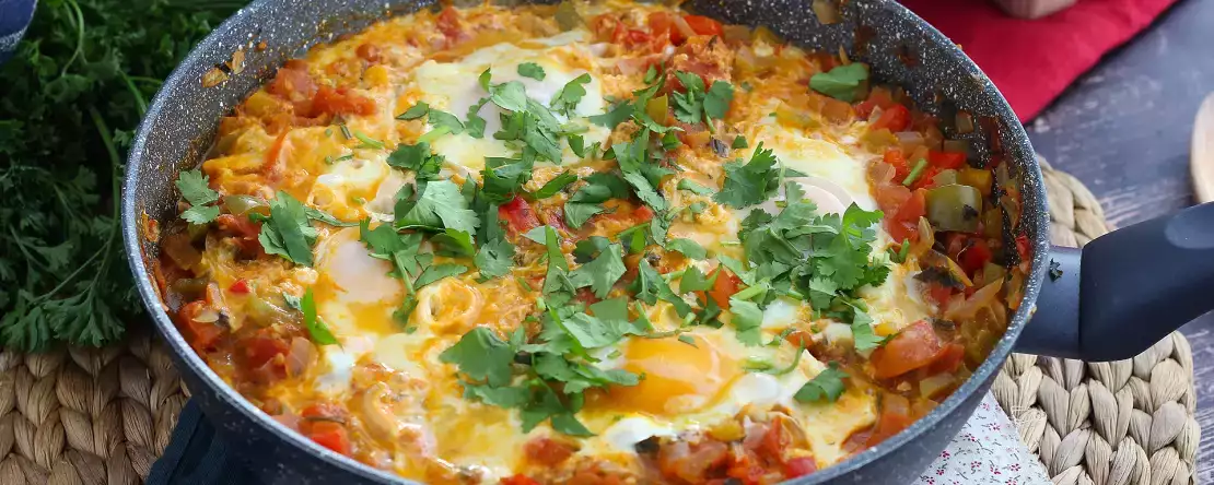 Vad ska man laga när man nästan inte har något hemma? Dessa 7 enkla recept kommer att rädda alla måltider utan ansträngning