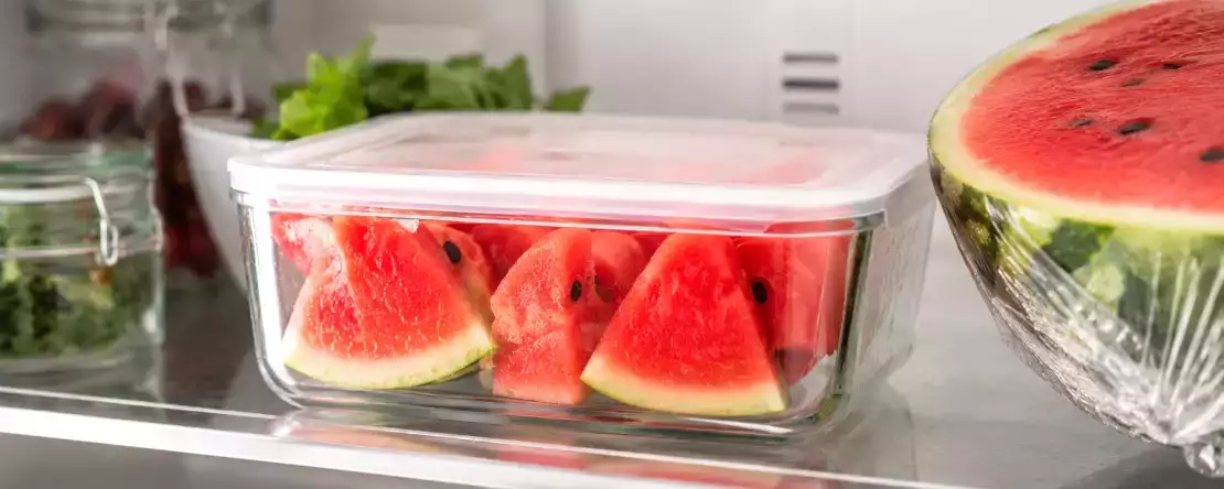 Hur håller man en uppskuren vattenmelon färsk längre? Misstag man bör undvika för att bevara dess färskhet