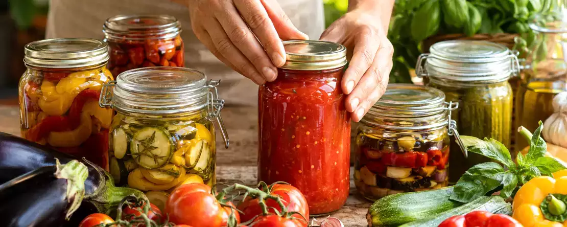 Var försiktig med sommarkonserver: tips om burkar för att undvika botulism och förvara maten på ett säkert sätt