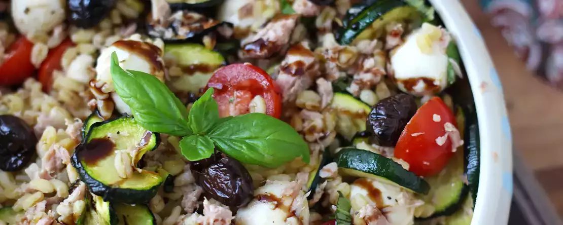 28 recept på kompletta sallader som kan utgöra en hel måltid