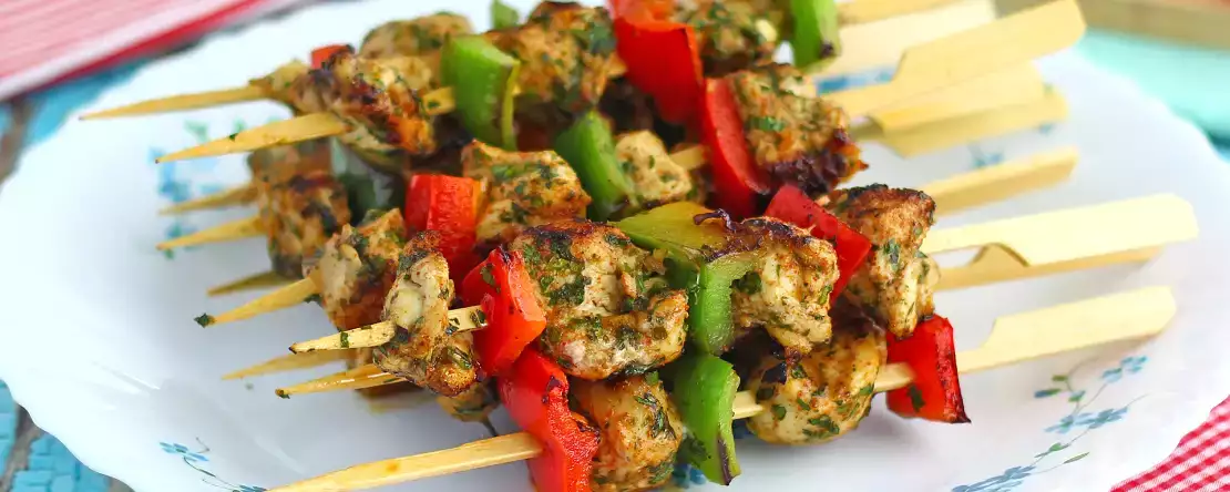 Grillat och sallader: hur man komponerar en lätt måltid utan att bli hungrig