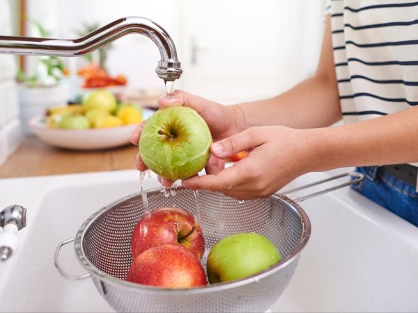 Tvättar du frukt på rätt sätt? Se misstaget som skadar din hälsa