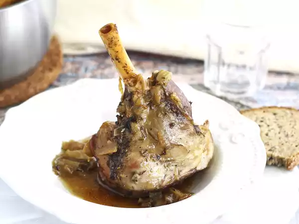 Hur man lagar lamm och inte misslyckas. Nycklar för att göra det välsmakande och saftigt första gången.