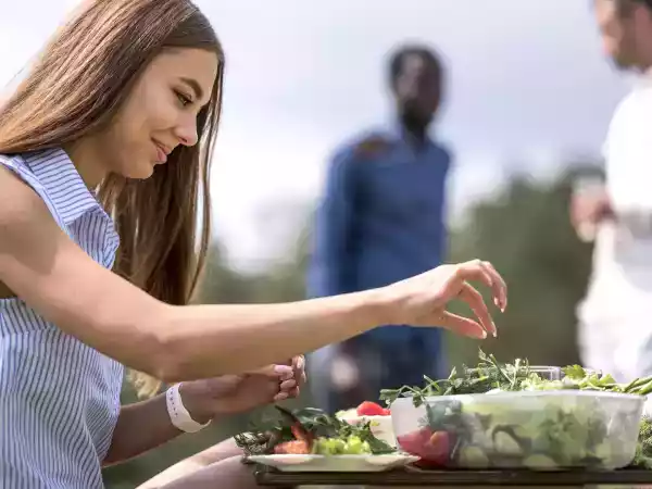 Varför är vi mindre hungriga när det är varmt?