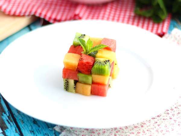 Den kreativa fruktsalladen som kommer att övertyga dina gäster i sommar!