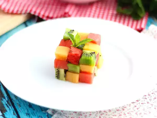 Den kreativa fruktsalladen som kommer att övertyga dina gäster i sommar!