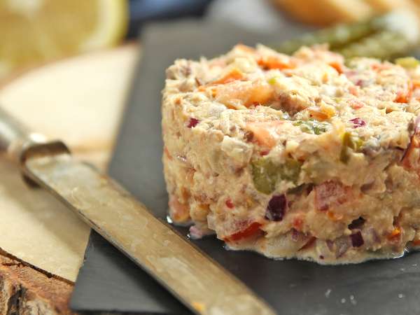 Förvandla en burk sardiner till en restaurangvärdig paté (enkelt, billigt och klart på 5 minuter)