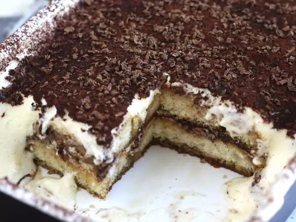 Italien söker 100 frivilliga domare till Tiramisu World Cup.