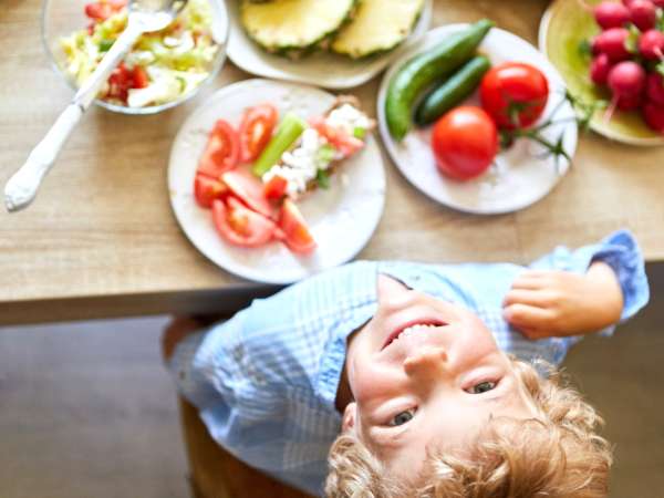 Hur får man barn att äta grönsaker? Här är en nutritionists tips