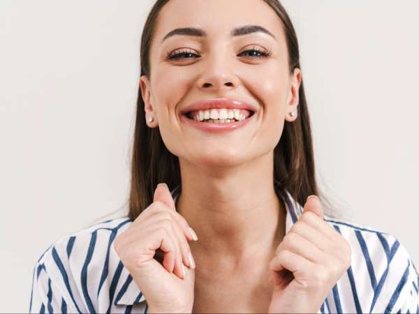 Tandläkare nämner det aldrig, men den här drycken hjälper verkligen till att ta bort tandsten och få tillbaka leendet