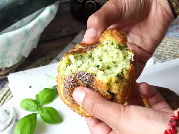 Oemotståndliga salta muffins: 8 idéer som är klara på några minuter för att imponera på alla vid bordet