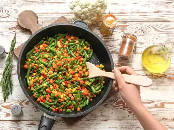 Så här avfettar du stekpannan utan att skada den